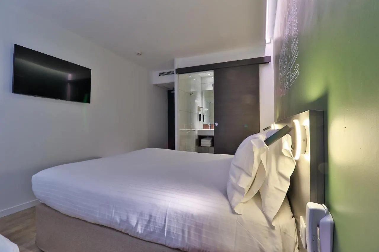 Hotel Restaurant Kyriad Frejus