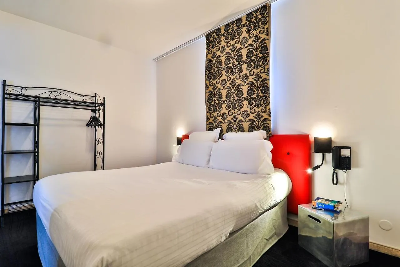 ***  Hotel Restaurant Kyriad Frejus France