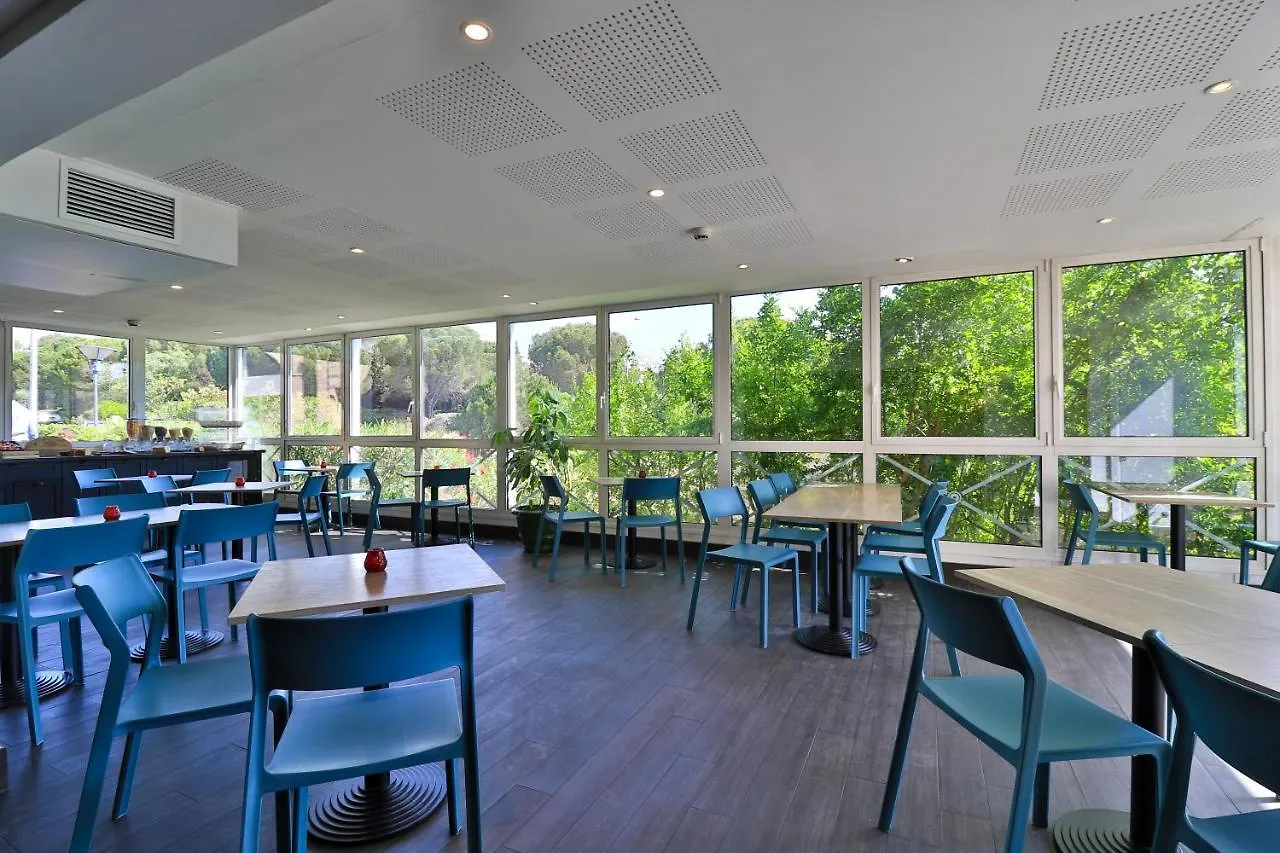 Hotel Restaurant Kyriad Frejus