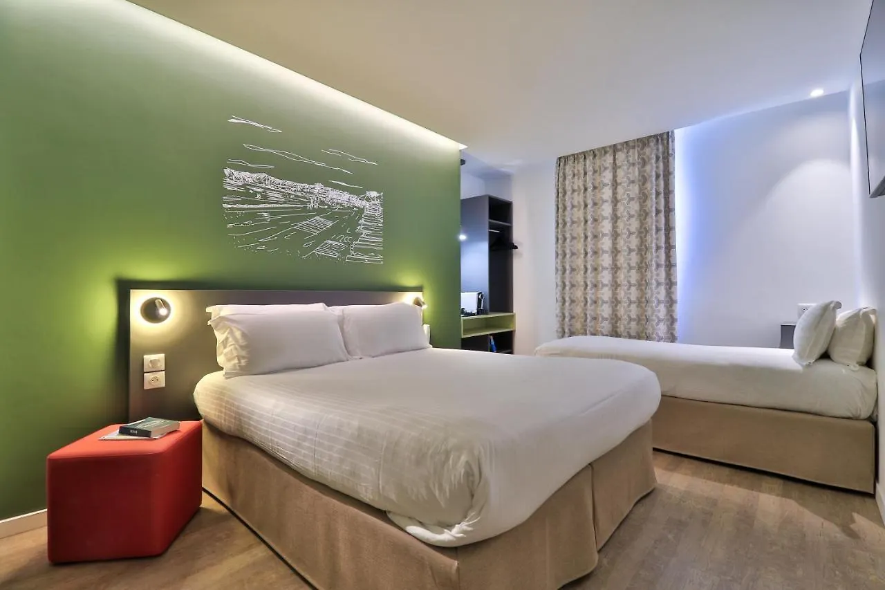 Hotel Restaurant Kyriad Frejus 3*,  France