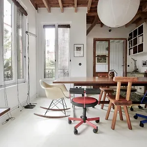 Maison Mouz , París Francia