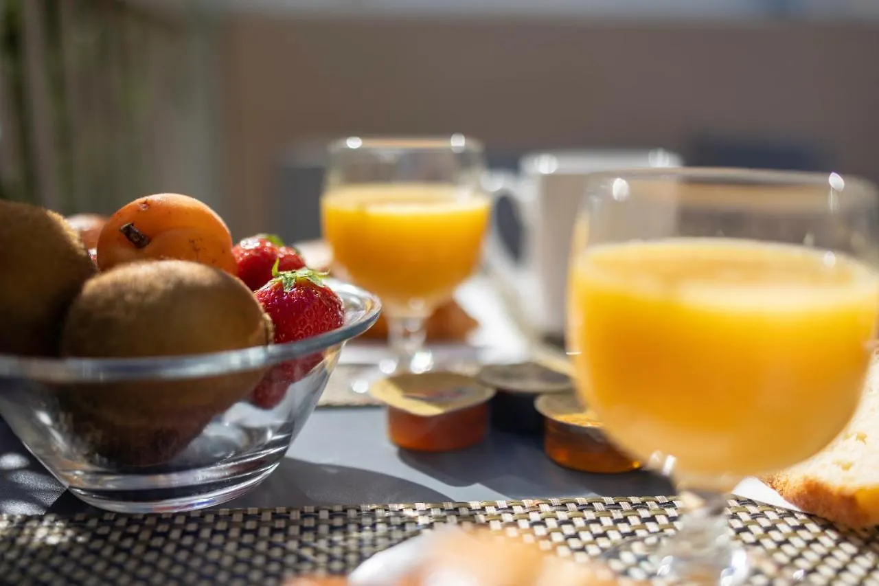 Hotel Restaurant Kyriad Frejus