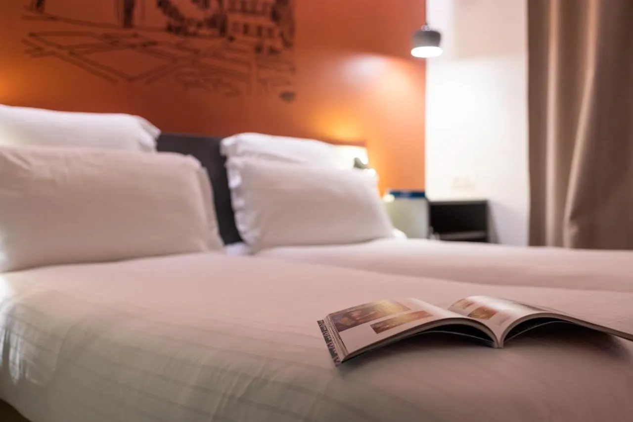 Hotel Restaurant Kyriad Frejus