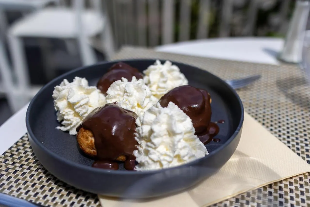 Hotel Restaurant Kyriad Frejus