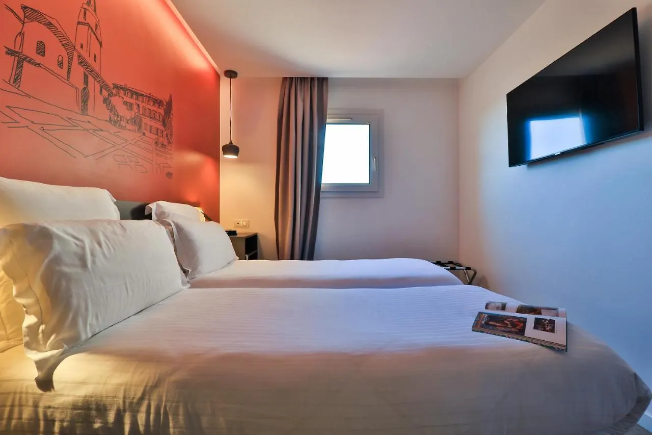 Hotel Restaurant Kyriad Frejus
