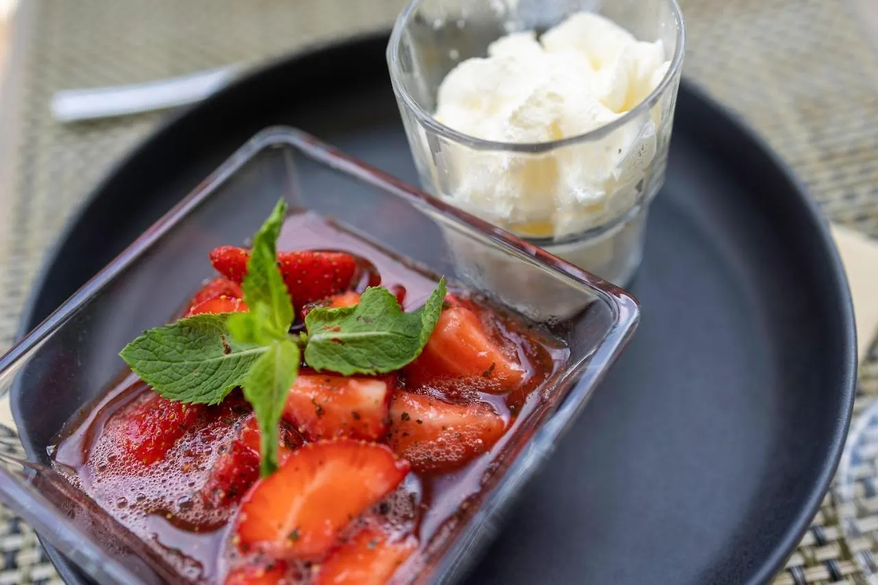 Hotel Restaurant Kyriad Frejus