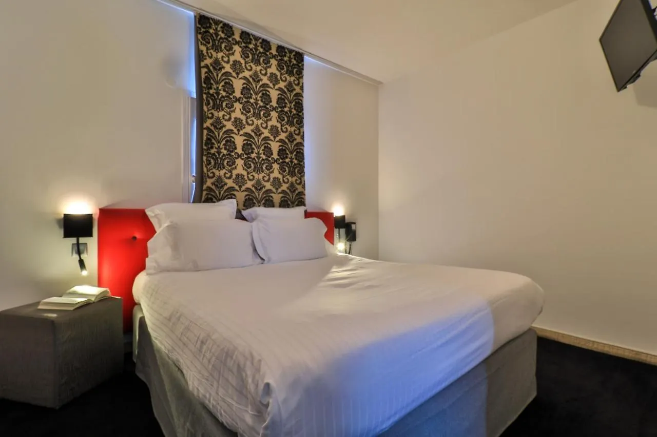 ***  Hotel Restaurant Kyriad Frejus France