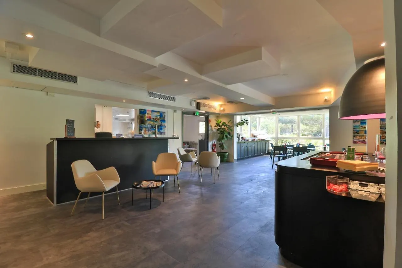 Hotel Restaurant Kyriad Frejus