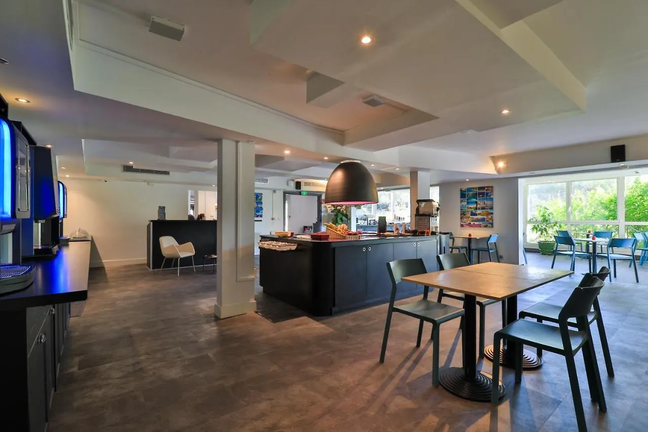 Hotel Restaurant Kyriad Frejus 3*,