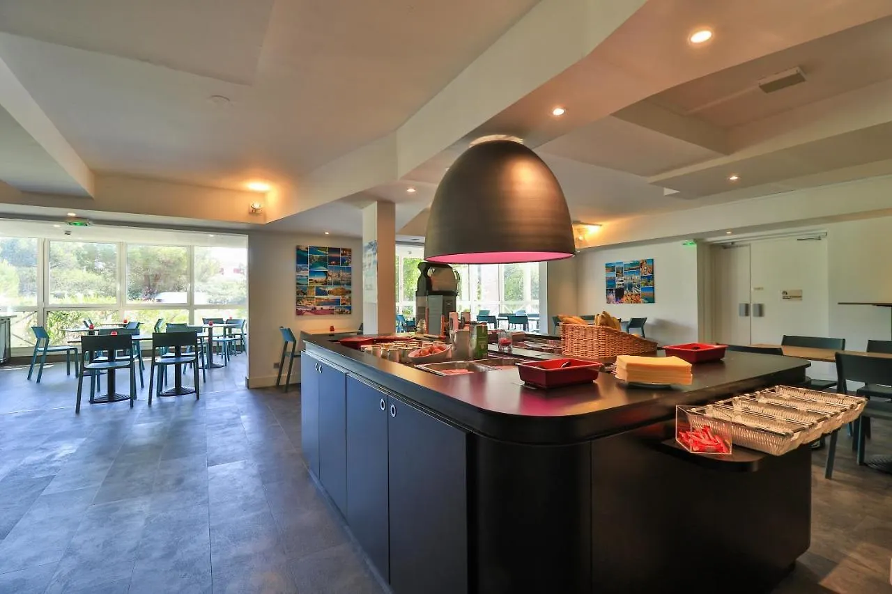 Hotel Restaurant Kyriad Fréjus