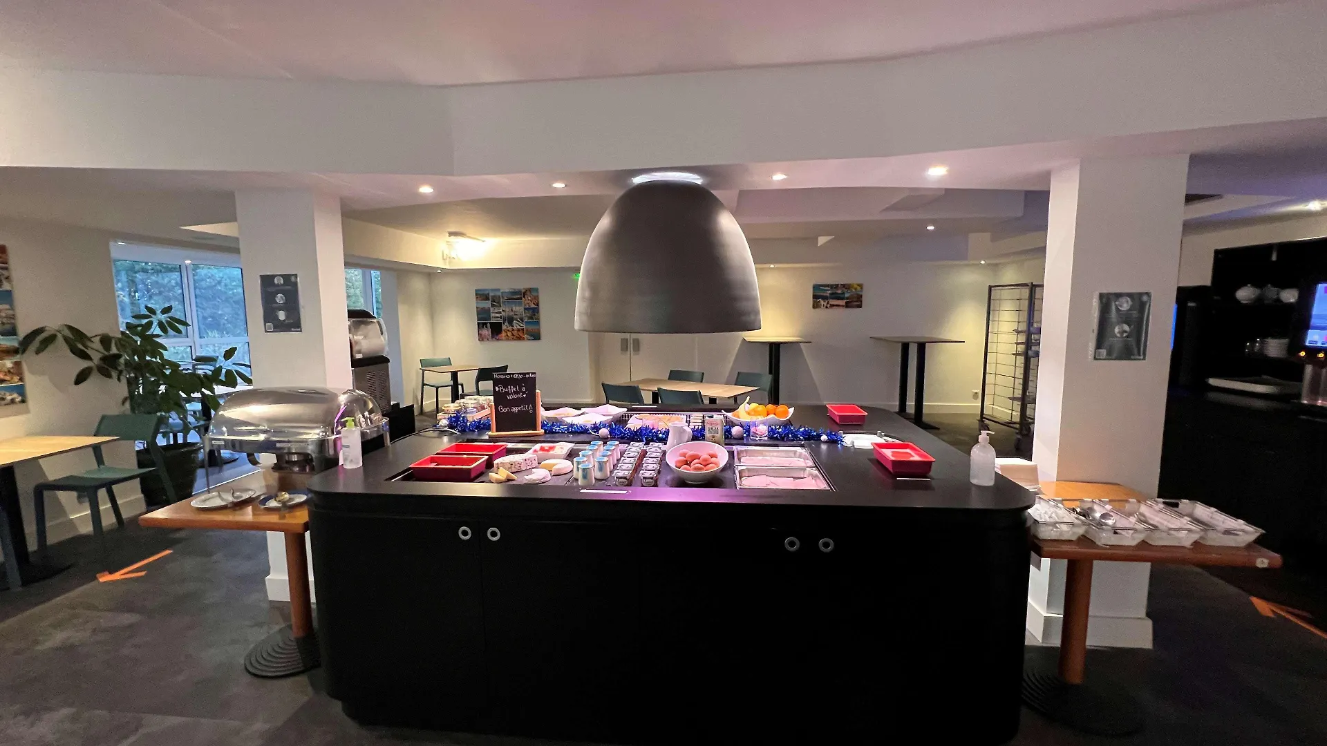 Hotel Restaurant Kyriad Fréjus