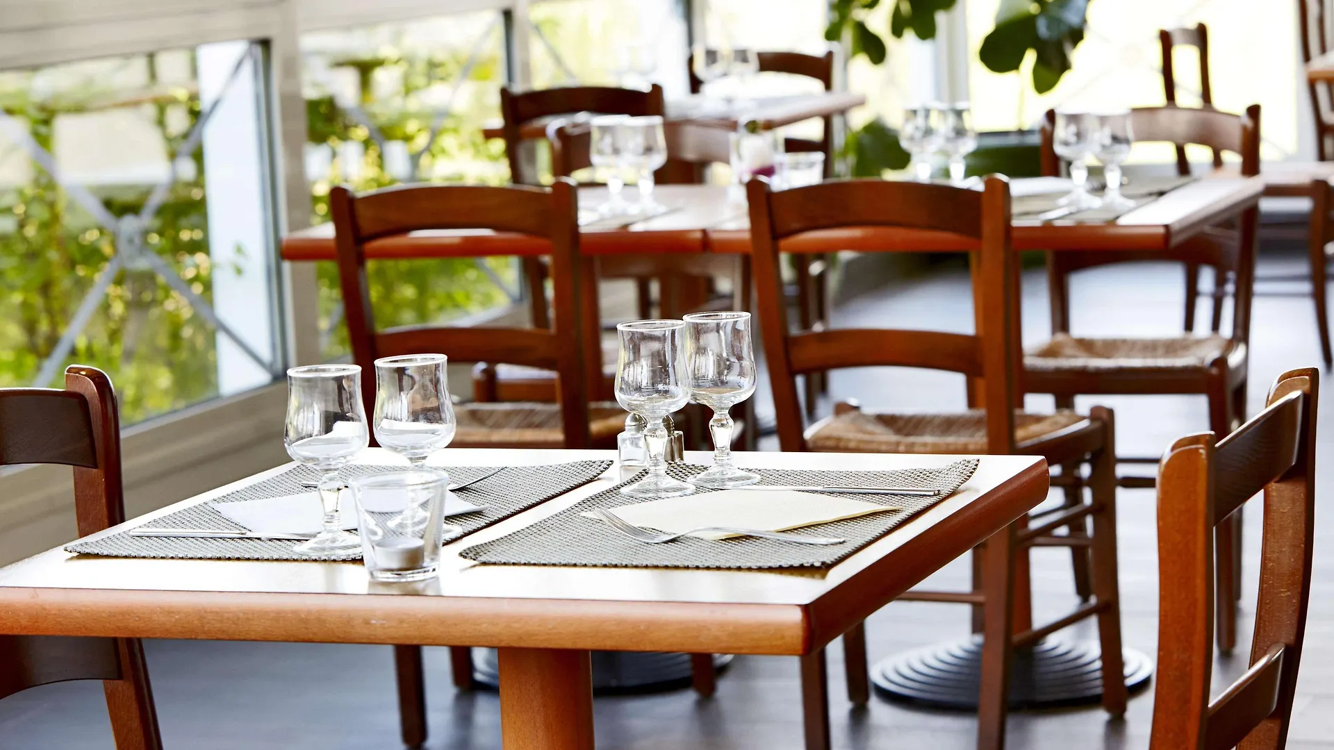 Hotel Restaurant Kyriad Frejus