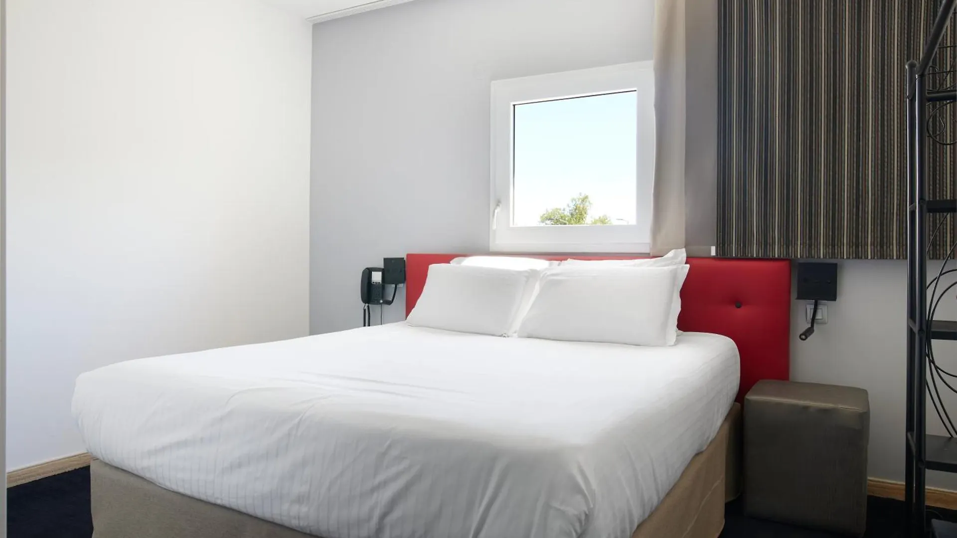 Hotel Restaurant Kyriad Frejus
