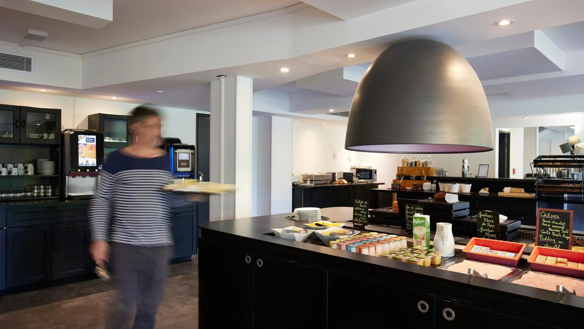 Hotel Restaurant Kyriad Frejus France